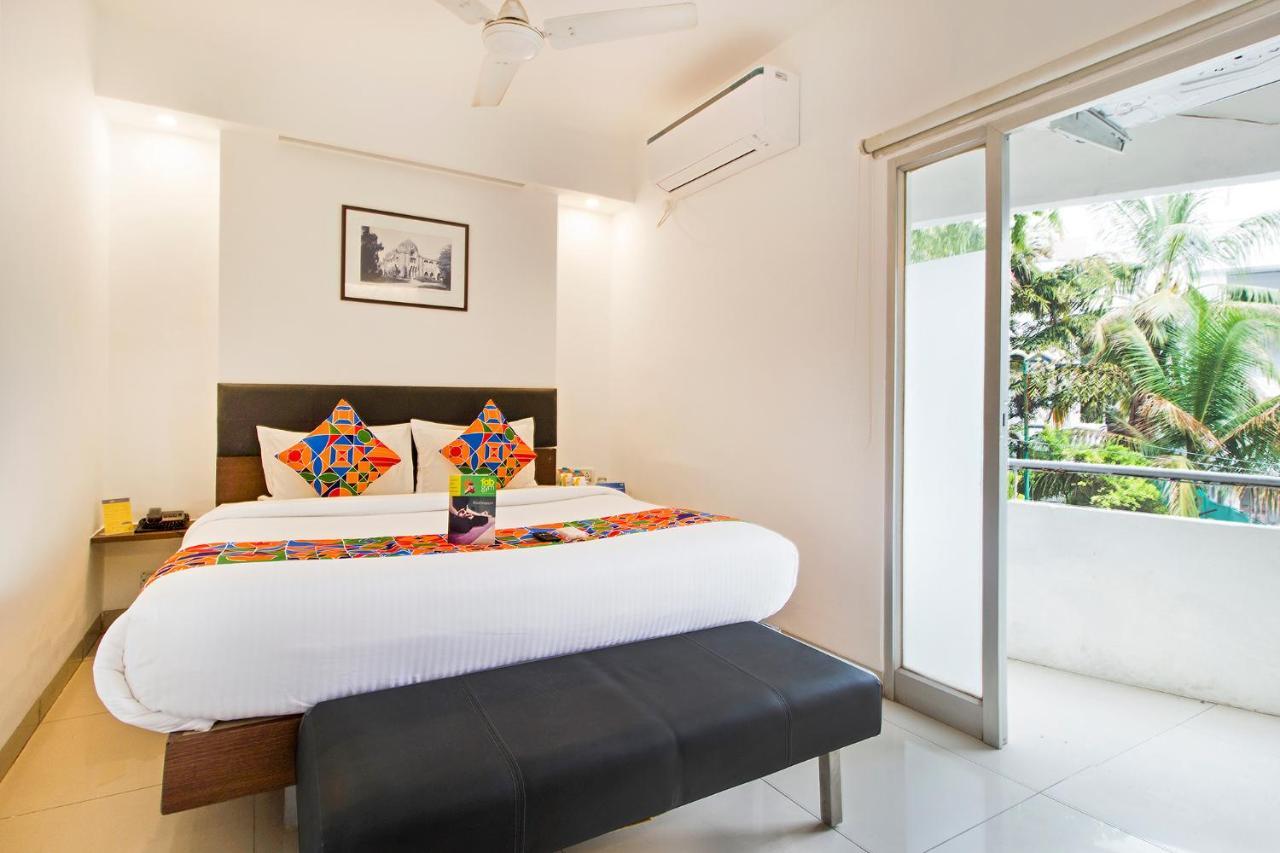 Fabexpress Kalyan - Nr Dairy Dan Circle Hotel Vadodara Ngoại thất bức ảnh