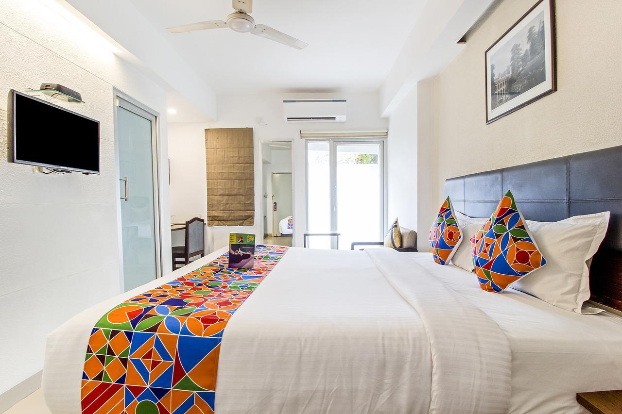 Fabexpress Kalyan - Nr Dairy Dan Circle Hotel Vadodara Ngoại thất bức ảnh