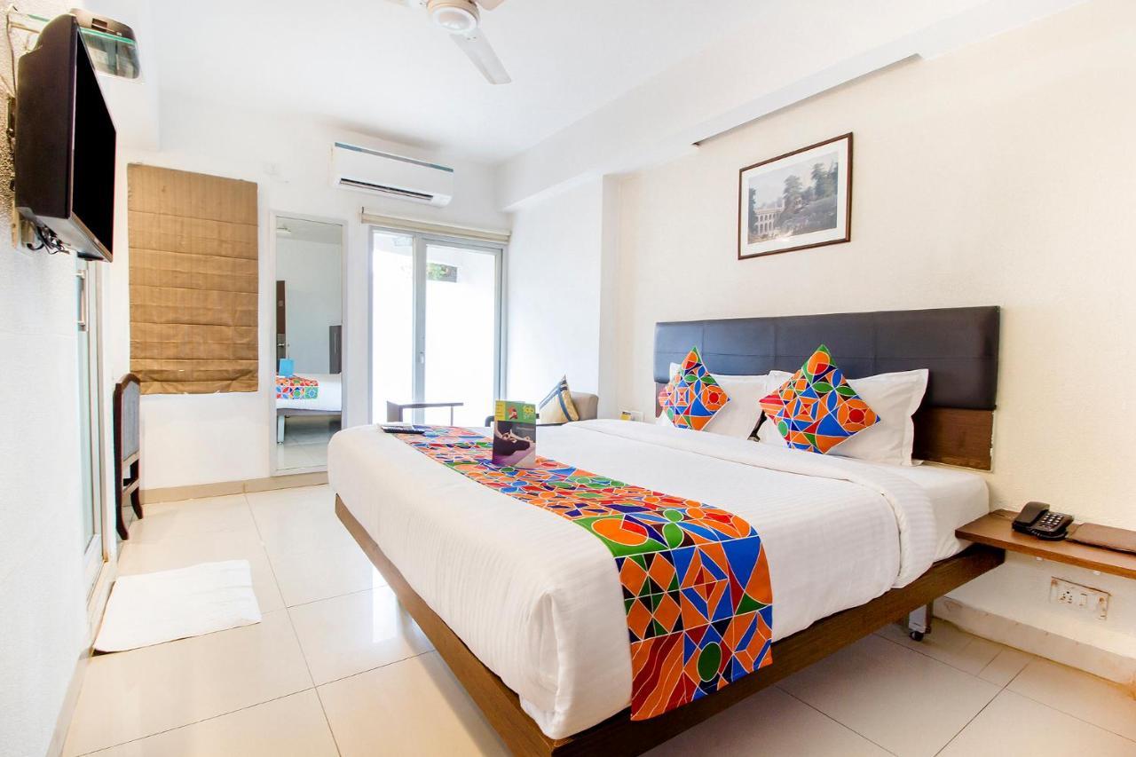 Fabexpress Kalyan - Nr Dairy Dan Circle Hotel Vadodara Ngoại thất bức ảnh