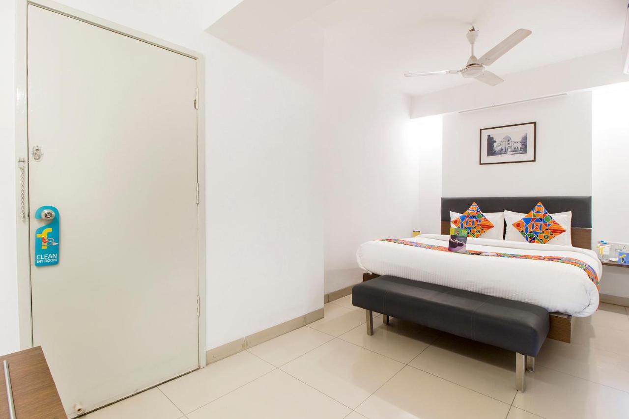 Fabexpress Kalyan - Nr Dairy Dan Circle Hotel Vadodara Ngoại thất bức ảnh
