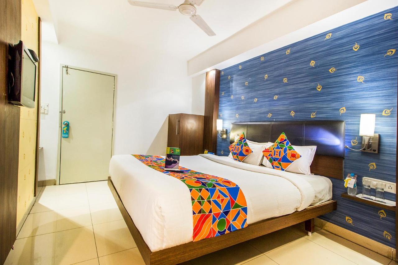 Fabexpress Kalyan - Nr Dairy Dan Circle Hotel Vadodara Ngoại thất bức ảnh